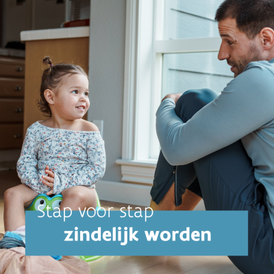kind op potje terwijl haar papa naast haar zit - zindelijk worden