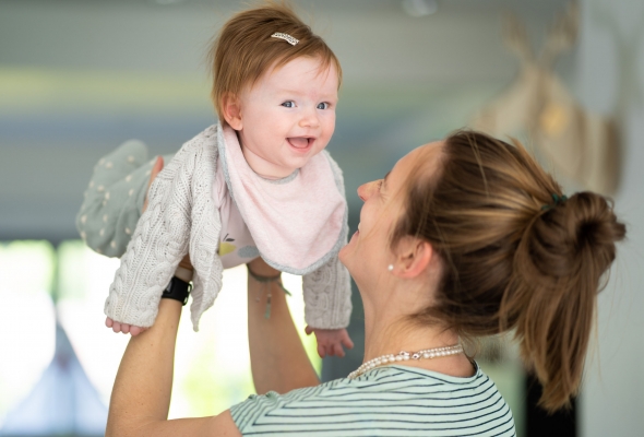 baby in de lucht