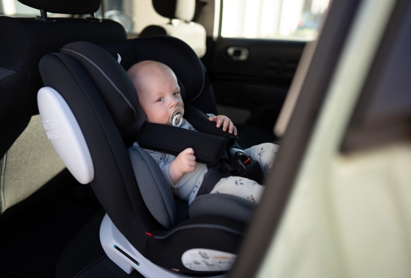 baby auto autostoel veilig op stap